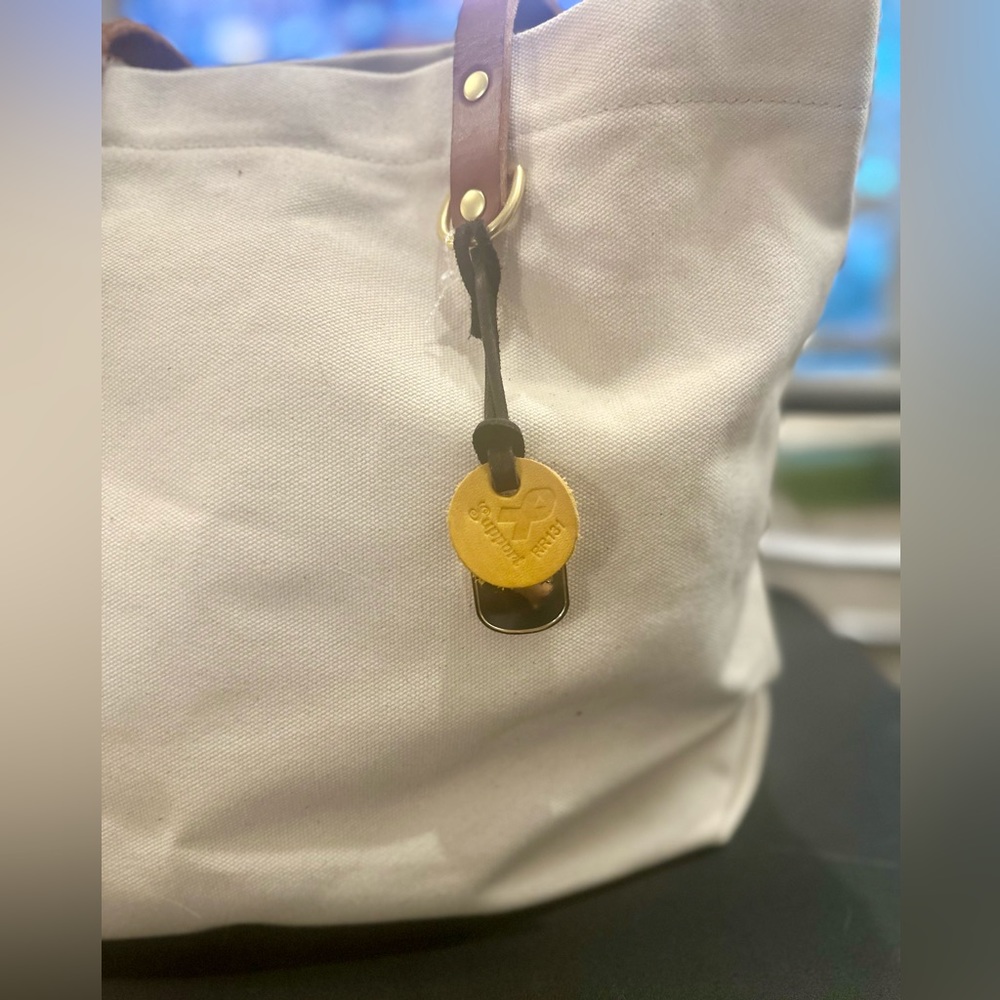 Canvas R. Riveter Rosie The Riveter Tote With Lea… - image 3